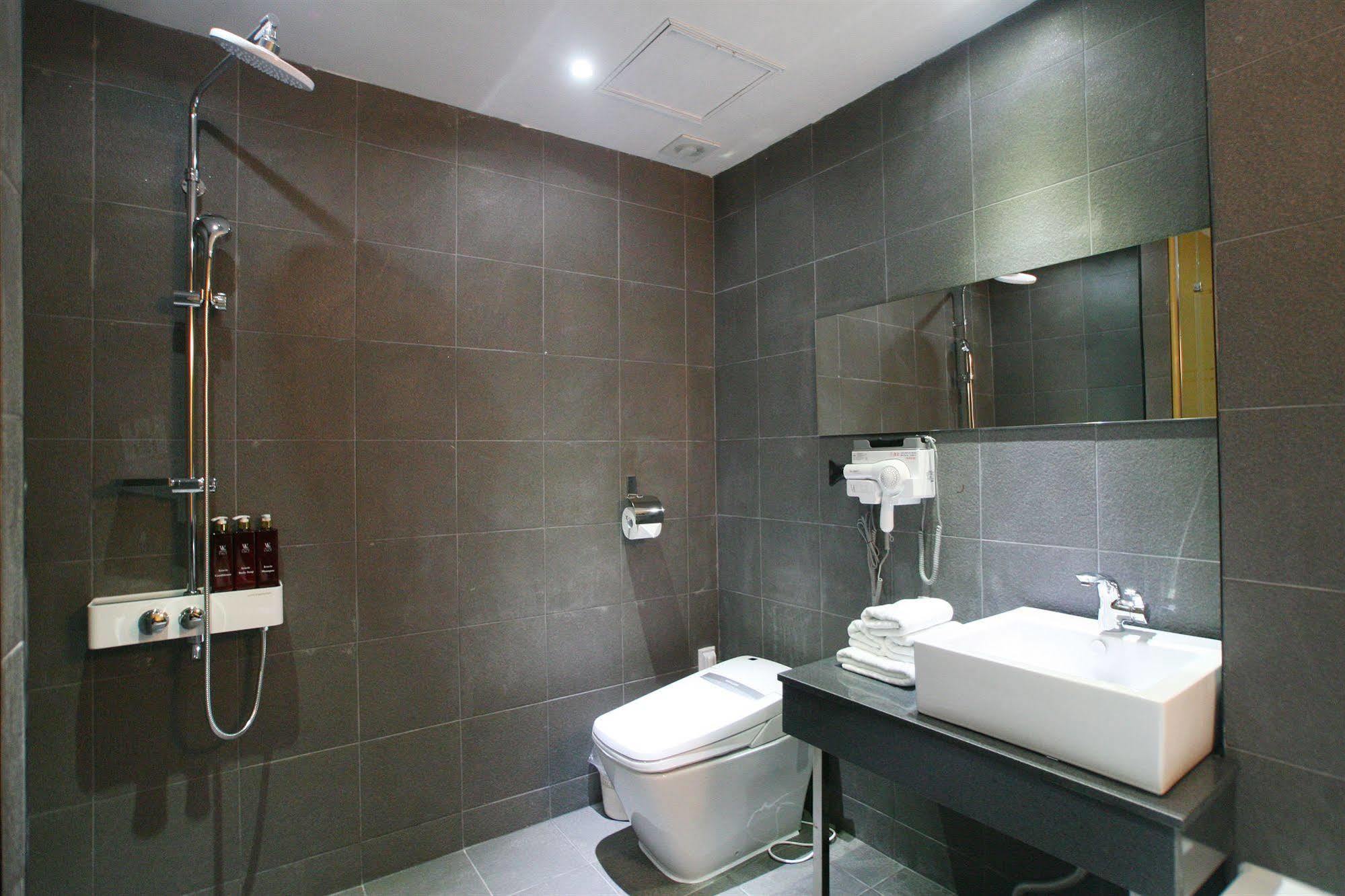 Vvalt Hotel Seoul Exterior photo