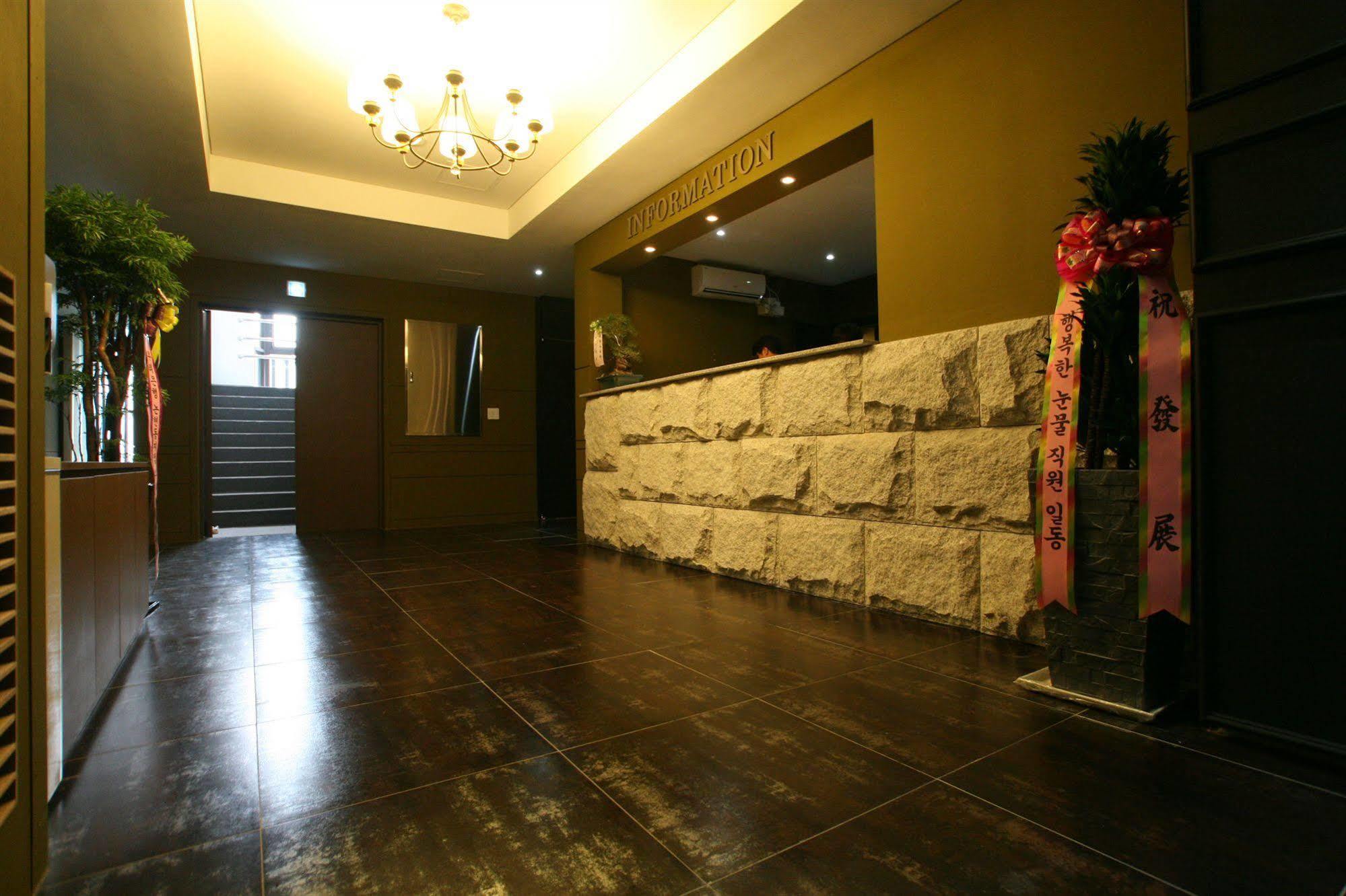 Vvalt Hotel Seoul Exterior photo