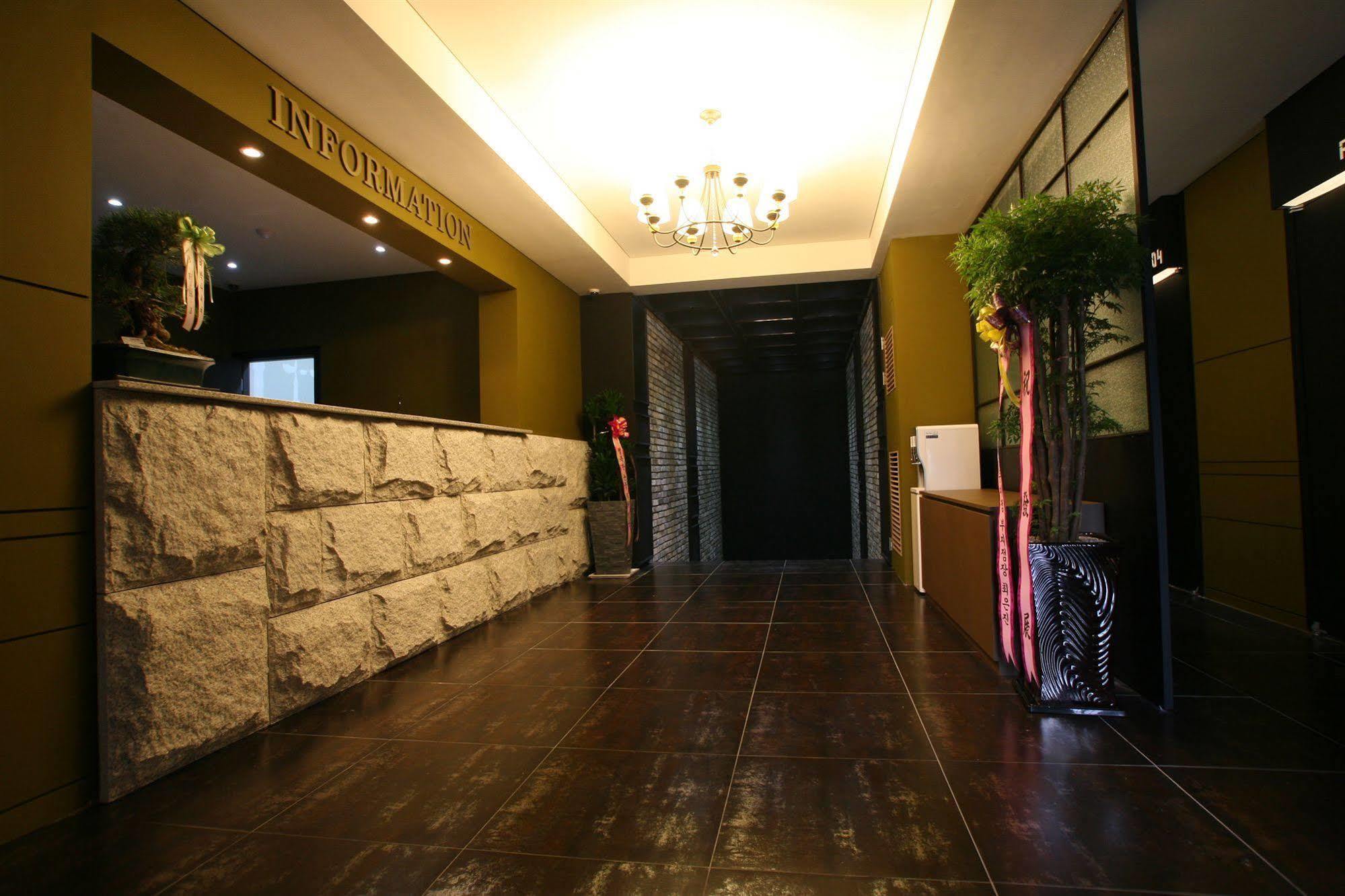 Vvalt Hotel Seoul Exterior photo