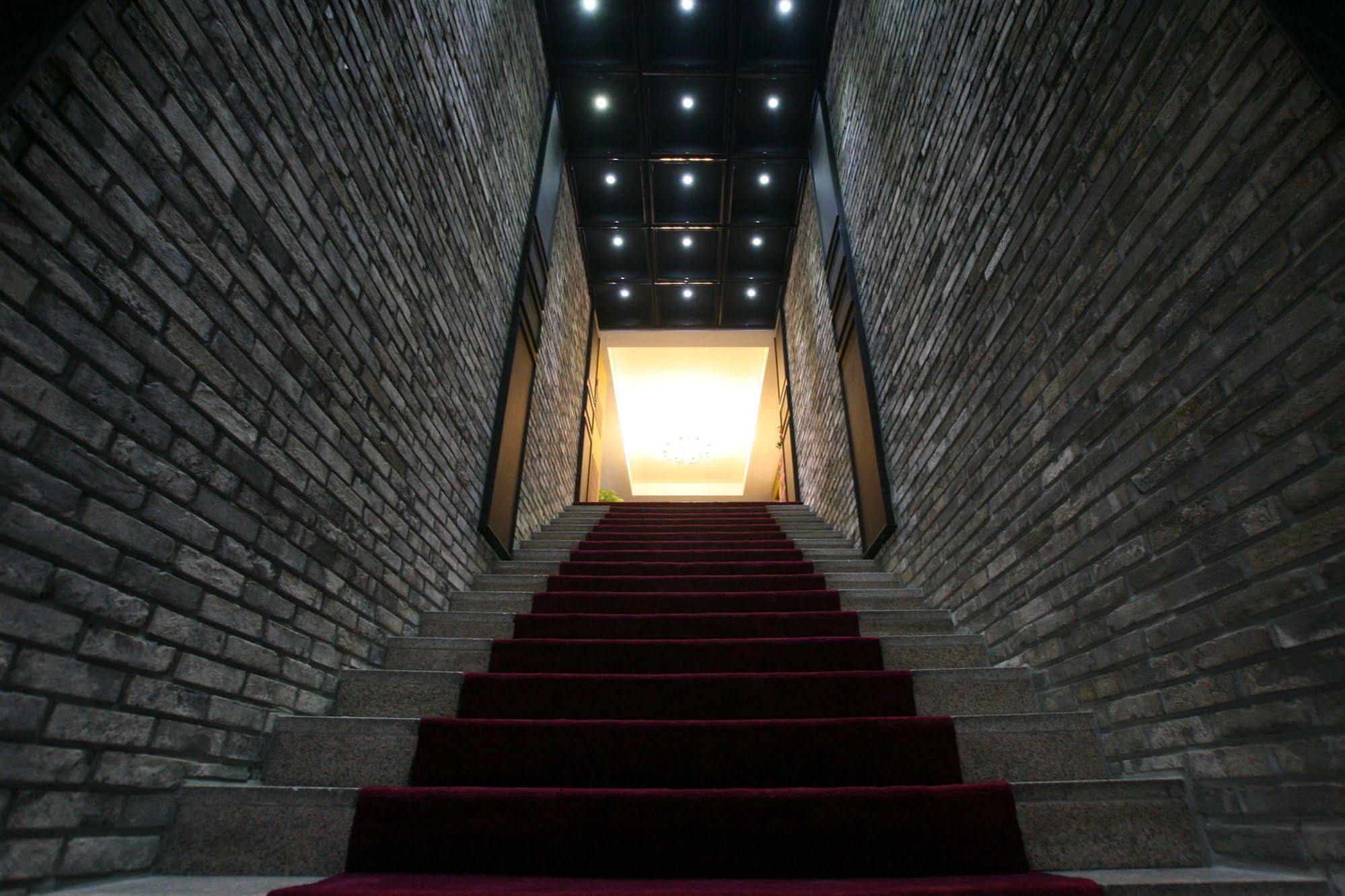Vvalt Hotel Seoul Exterior photo